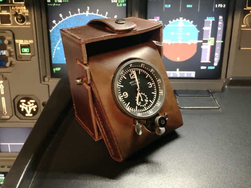 Leather chronograph case for a plane instrument