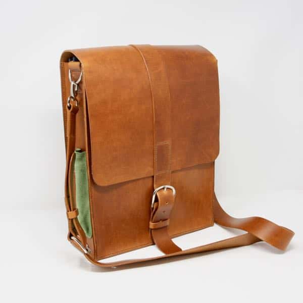 Leather messenger shoulder bag